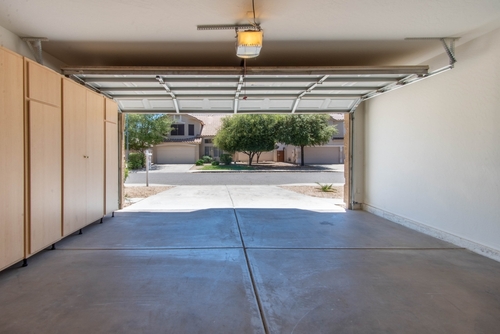 What-maintenance-does-a-garage-door-opener-need